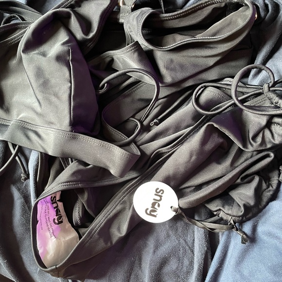 Snag Black Bikini in sizes E Bottoms and F Top - Picture 5 of 9
